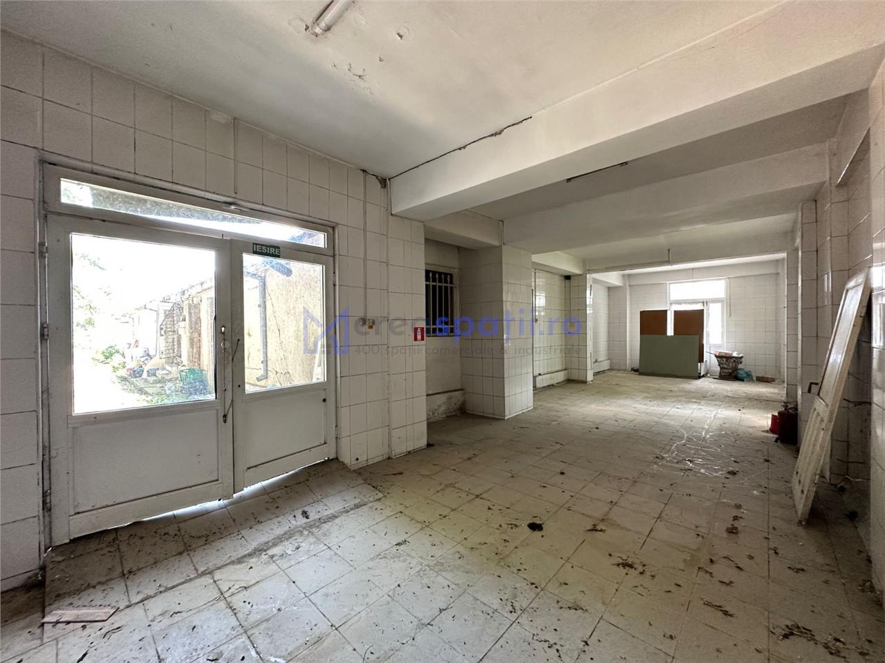 Spatii de la 401mp la 650mp, teren de la 699mp la 1400mp teren, DE  Podu Iloaiei