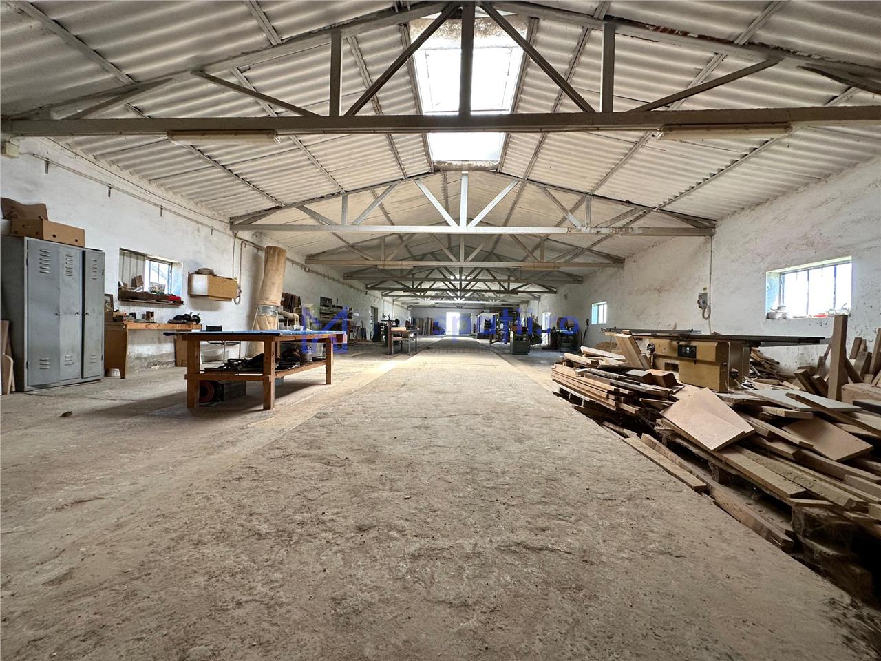 Hale pentru productie in Popricani  str. Principala 14, 1100mp