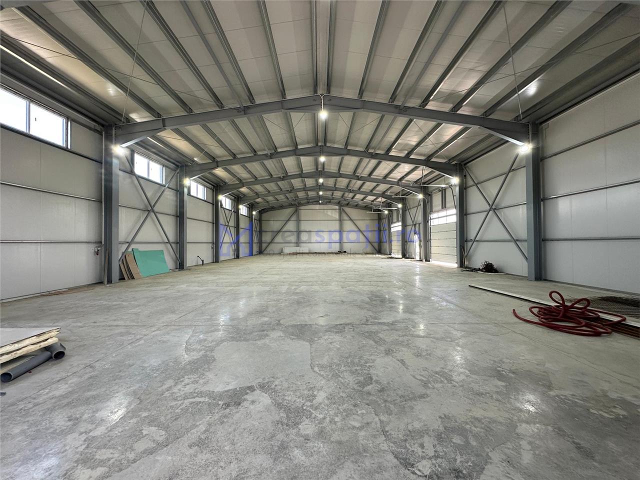 Hala/ showroom in intersectie, 598mp, sos. centura Iasi