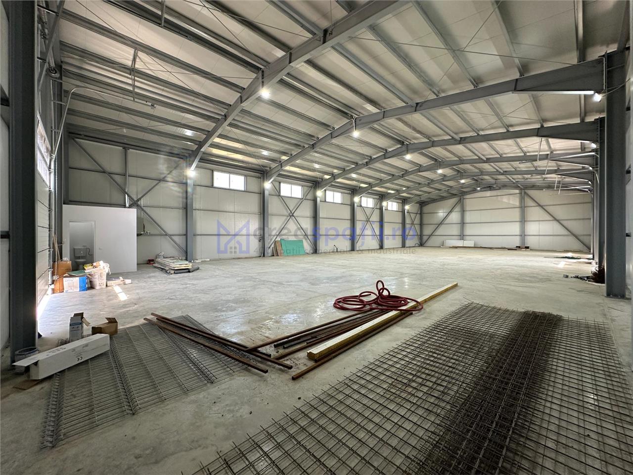 Hala/ showroom in intersectie, 598mp, sos. centura Iasi