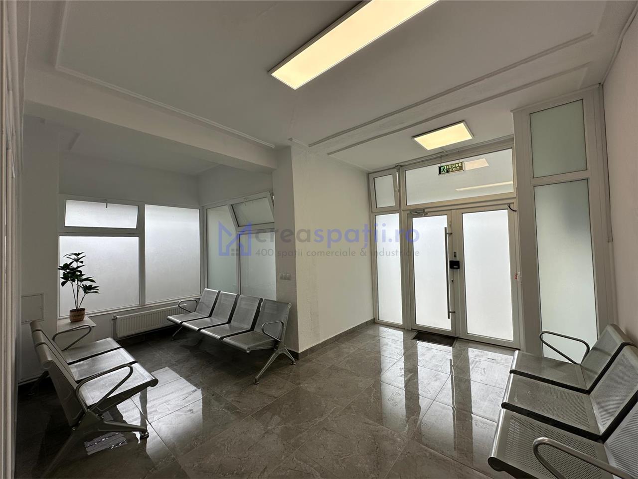 Spatiu clinica  8 cabinete noi  200mp, Centrul Civic Iasi