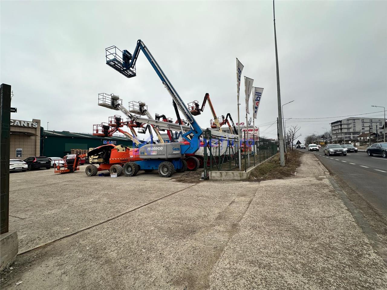 Spatiu 835mp, teren 2758mp, rond Mall Moldova