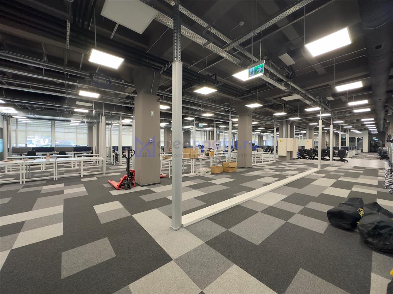 Spatiu birouri, showroom, clinica, 1250mp, langa Silk District