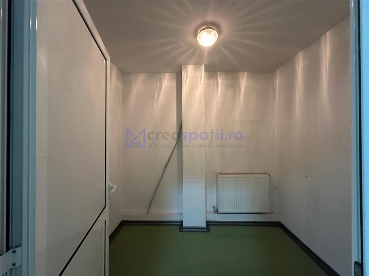 Spatiu/ hala langa intersectie cu Mega Image  sos. Nicolina