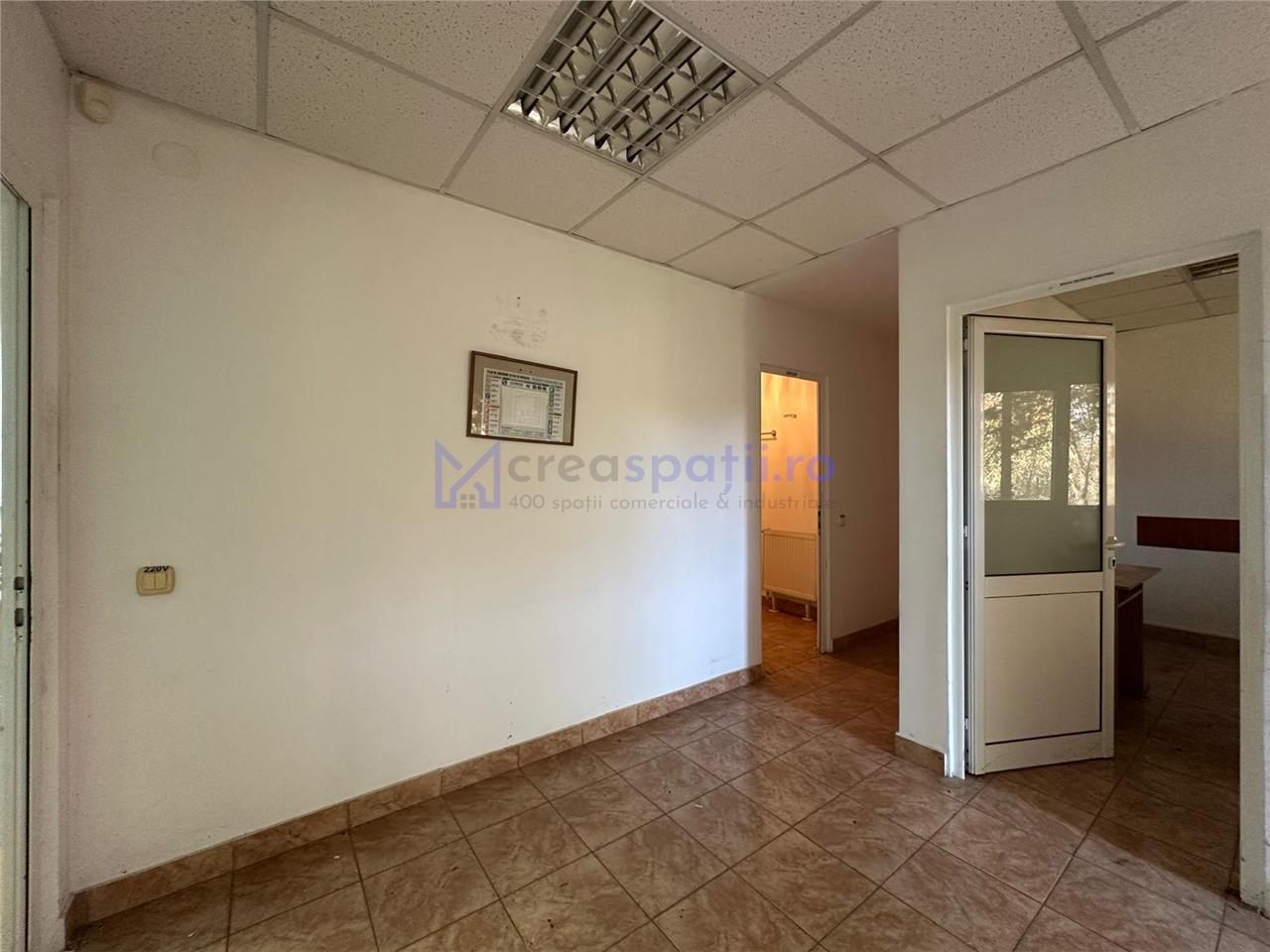 Spatiu/ hala langa intersectie cu Mega Image  sos. Nicolina