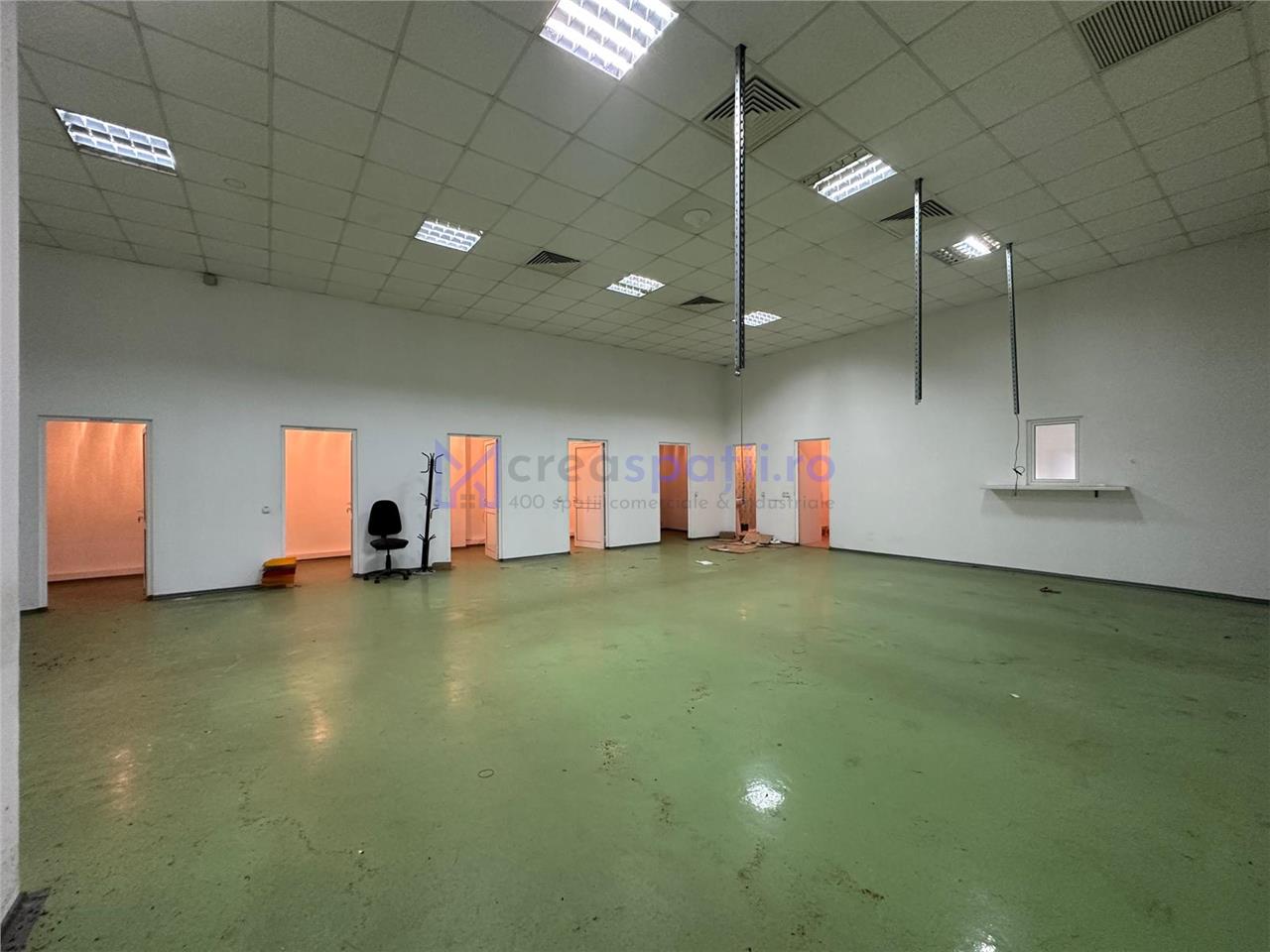 Spatiu/ hala langa intersectie cu Mega Image  sos. Nicolina