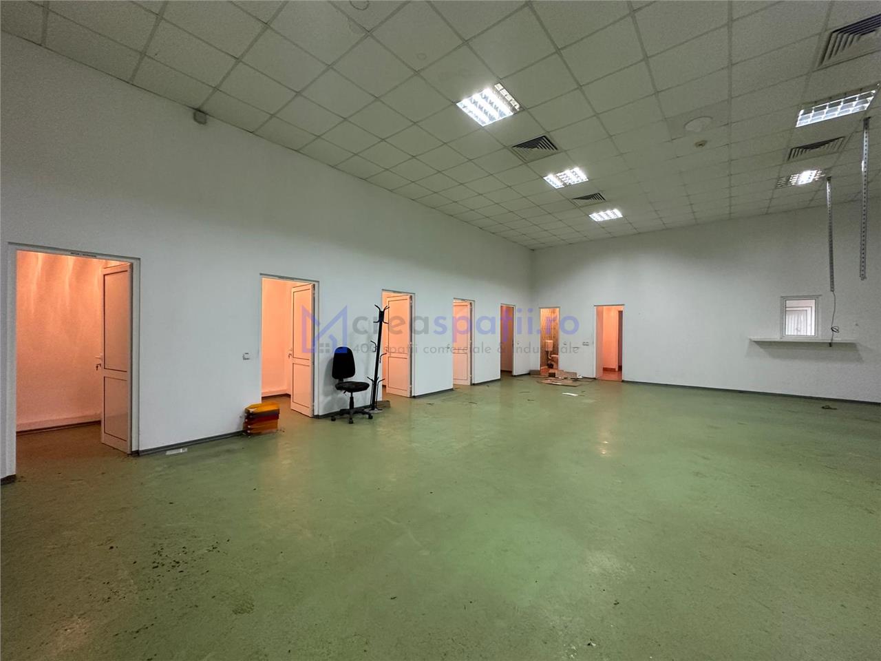 Spatiu/ hala langa intersectie cu Mega Image  sos. Nicolina