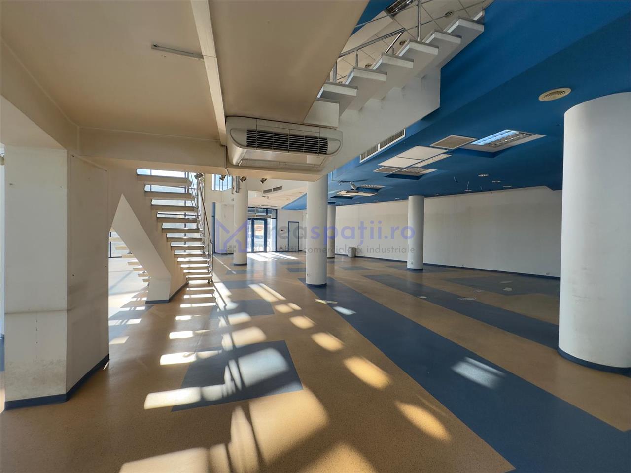 Spatiu comercial 396mp, central, in spate la Palas Campus