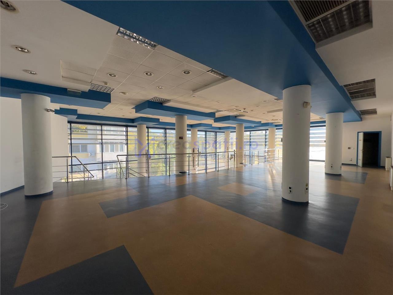 Spatiu comercial 396mp, central, in spate la Palas Campus