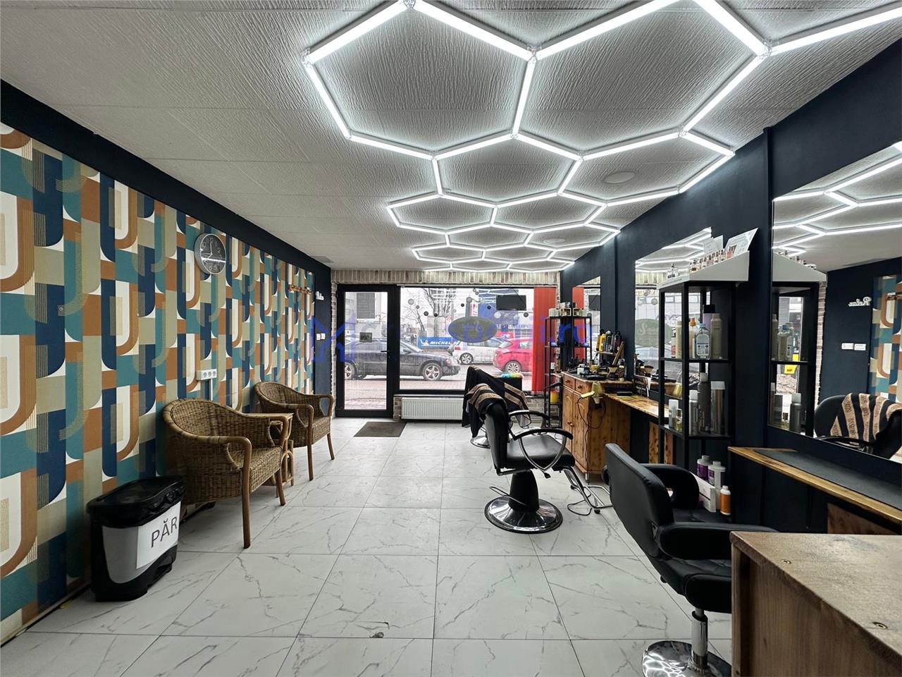 Spatiu de la 20mp la 50mp, zona intersectia Poitiers, Bucium, Trei Fantani