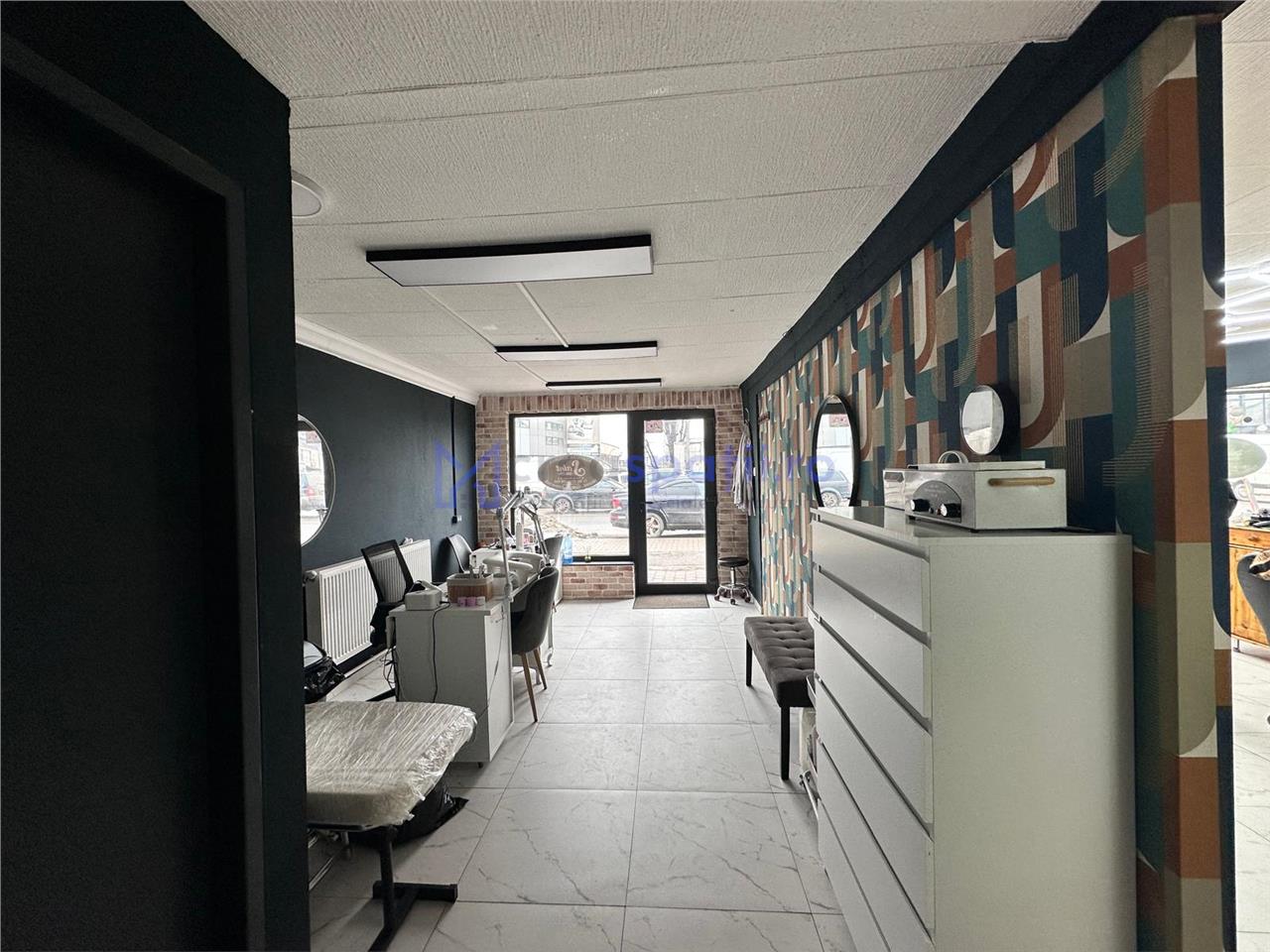 Spatiu de la 20mp la 50mp, zona intersectia Poitiers, Bucium, Trei Fantani