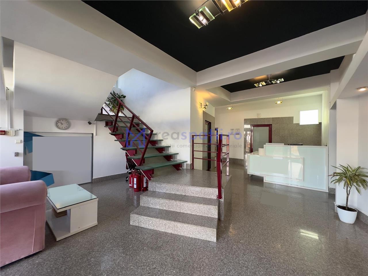 Cladire de la 600mp la 1000mp, zona Jumbo