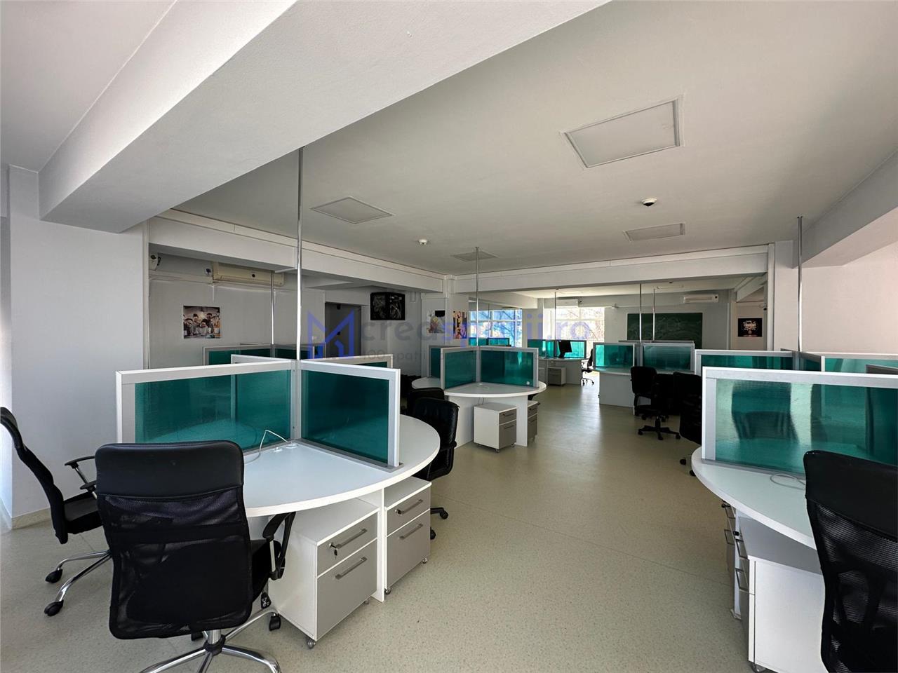 Cladire de la 600mp la 1000mp, zona Jumbo