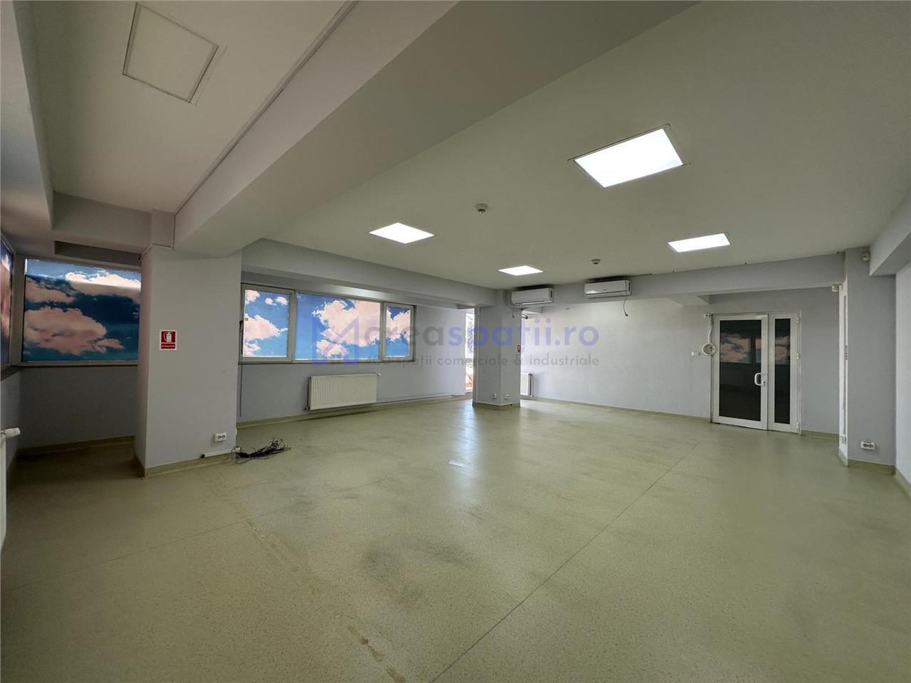 Cladire de la 600mp la 1000mp, zona Jumbo