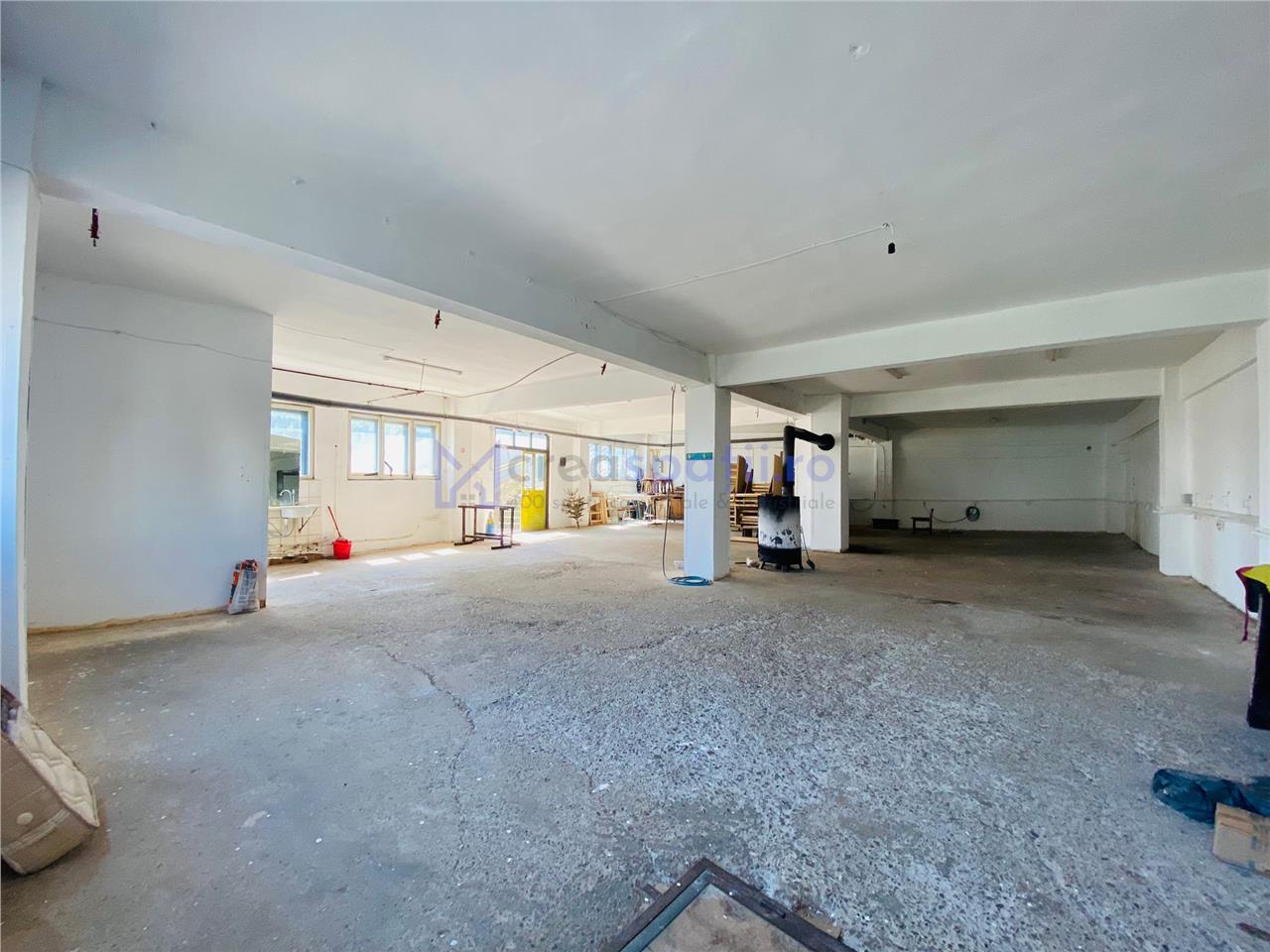 Cladire de la 220mp la 440mp, Tatarasi Flora