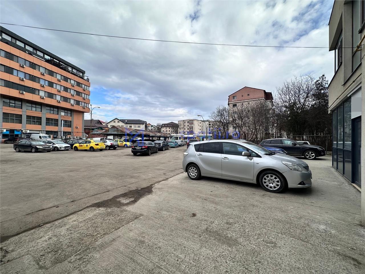 Spatiu comercial 78mp, parcare, Tatarasi  langa Carrefour Market