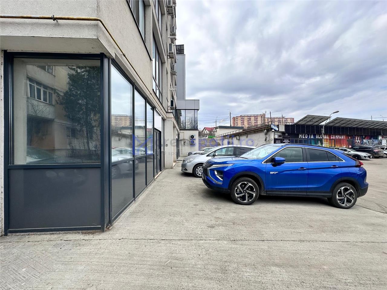 Spatiu comercial 78mp, parcare, Tatarasi  langa Carrefour Market