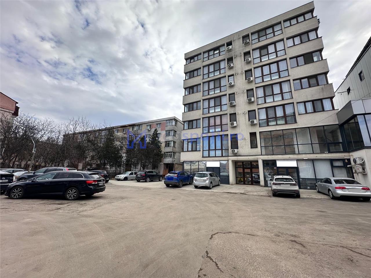 Spatiu comercial 78mp, parcare, Tatarasi  langa Carrefour Market