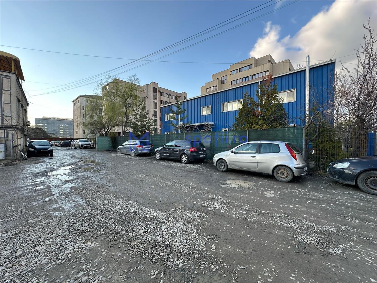 Cladire 1000mp, intre Leroy Merlin si Carrefour