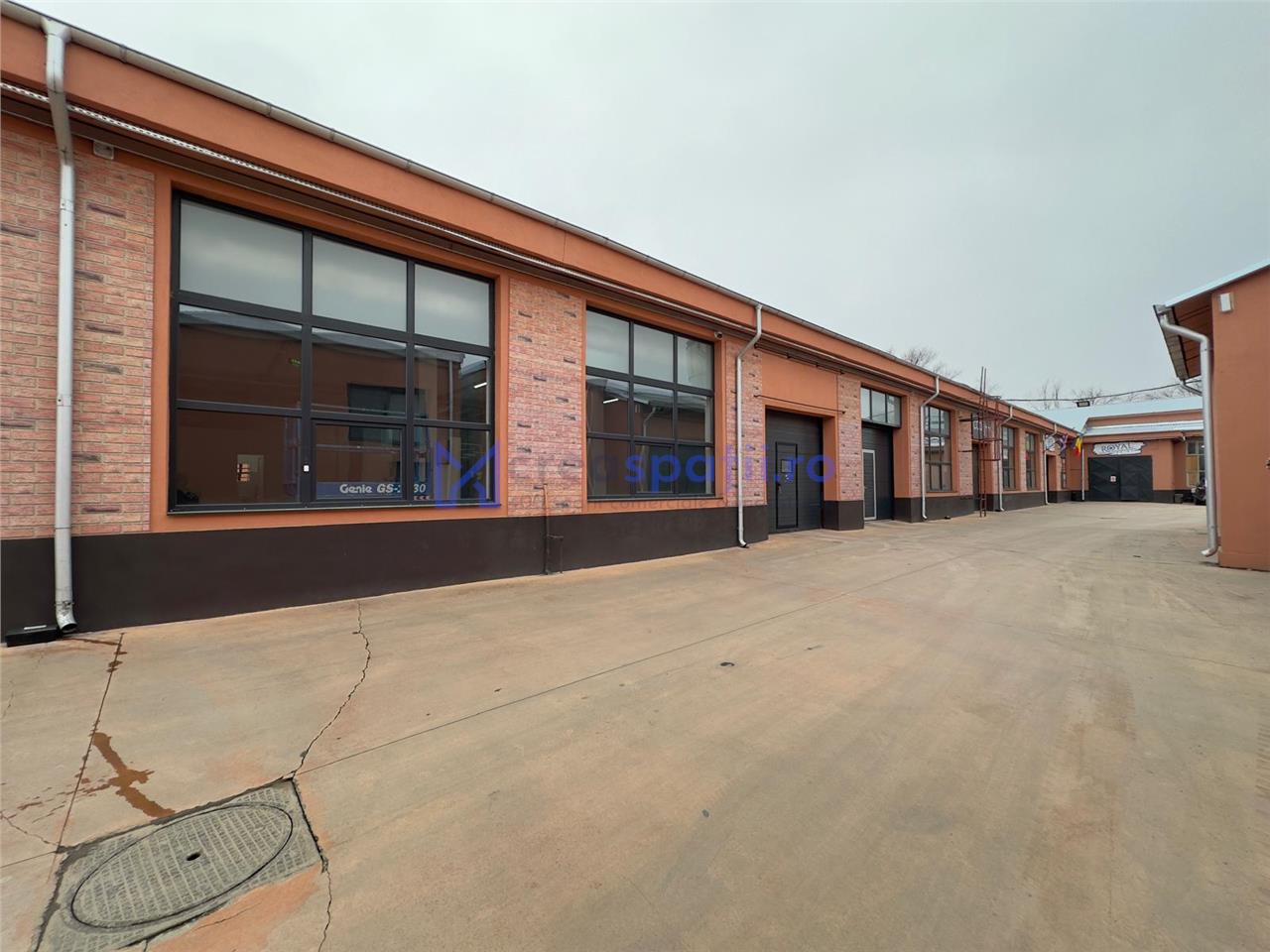 Spatiu depozitare, productie, showroom, 193mp, zona Romstal