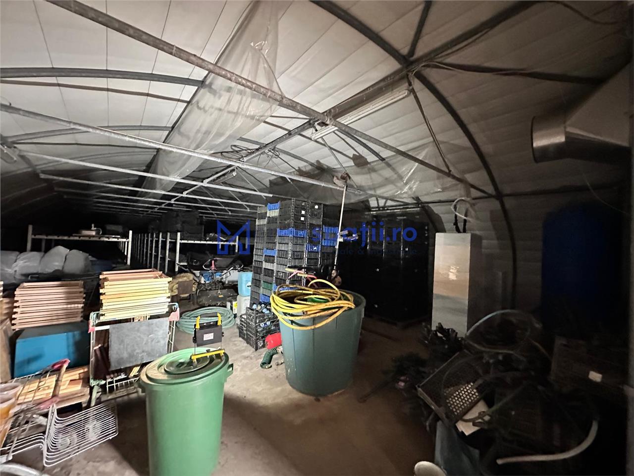 Hala/ cort ciupercarie, crestere pui, 400mp, Dumesti