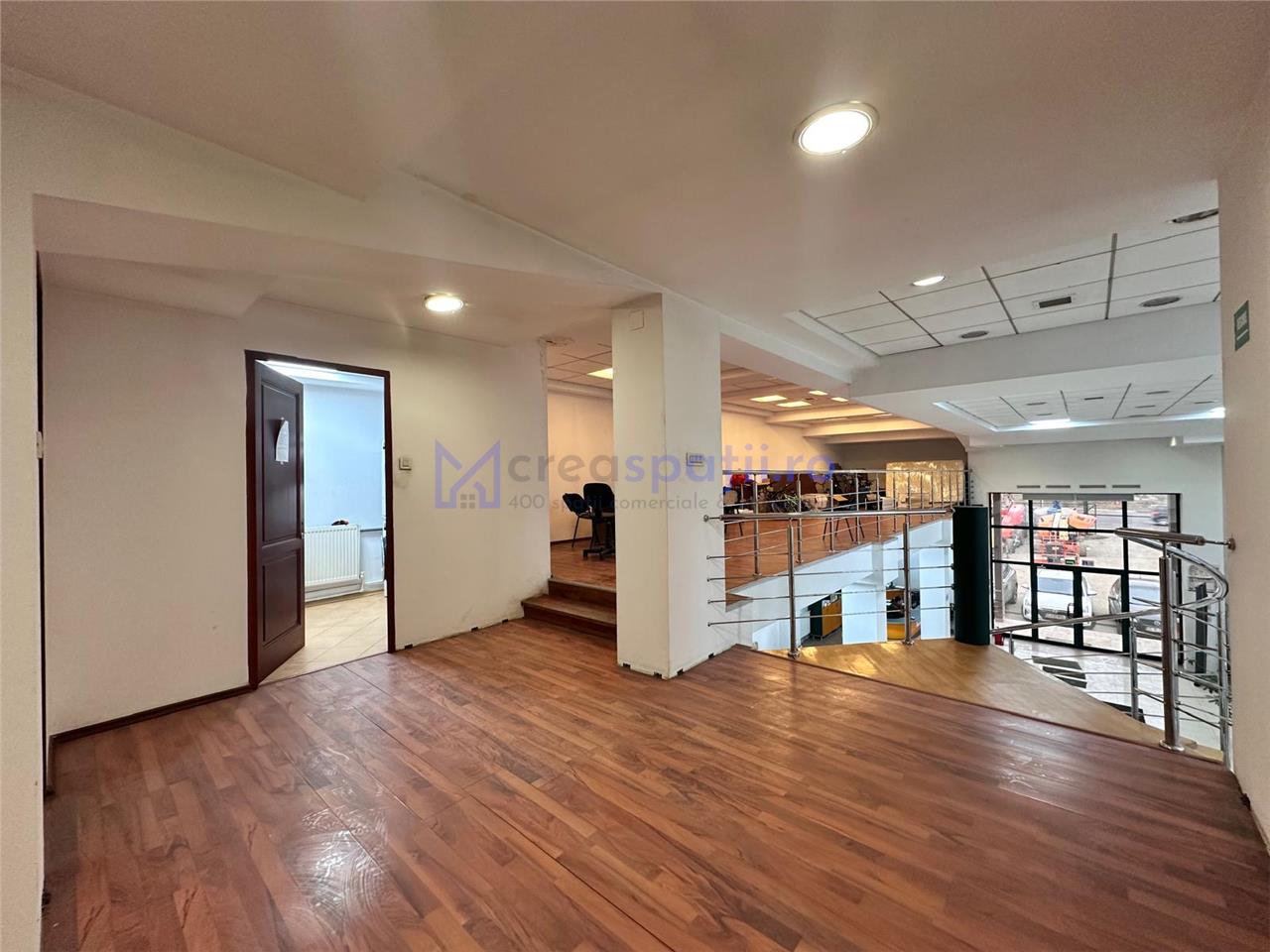 Showroom 330mp, rond Mall Moldova