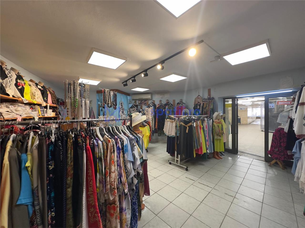 Spatiu comercial 40mp, Pasaj Piata Unirii