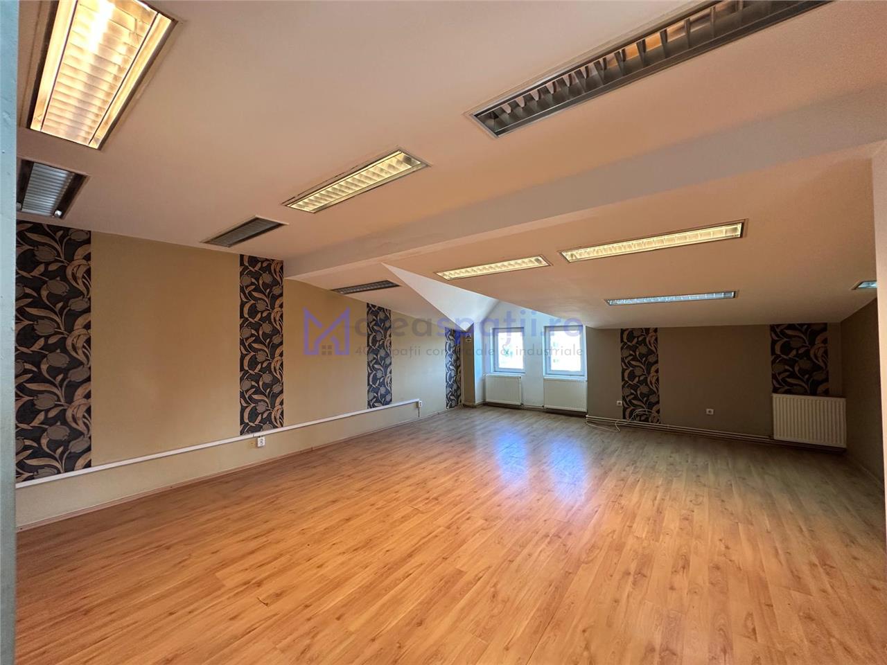 Spatiu birouri, salon, 163mp, aproape de Iulius Mall