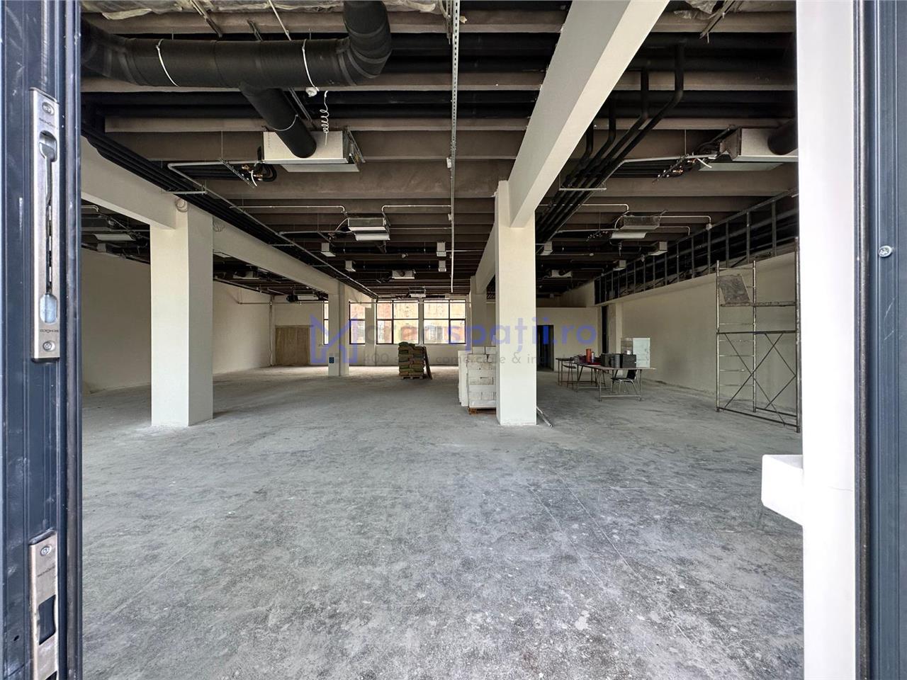 Spatiu comercial, birouri, de la 50mp la 1200mp, zona Carrefour, Calea Chisinaului