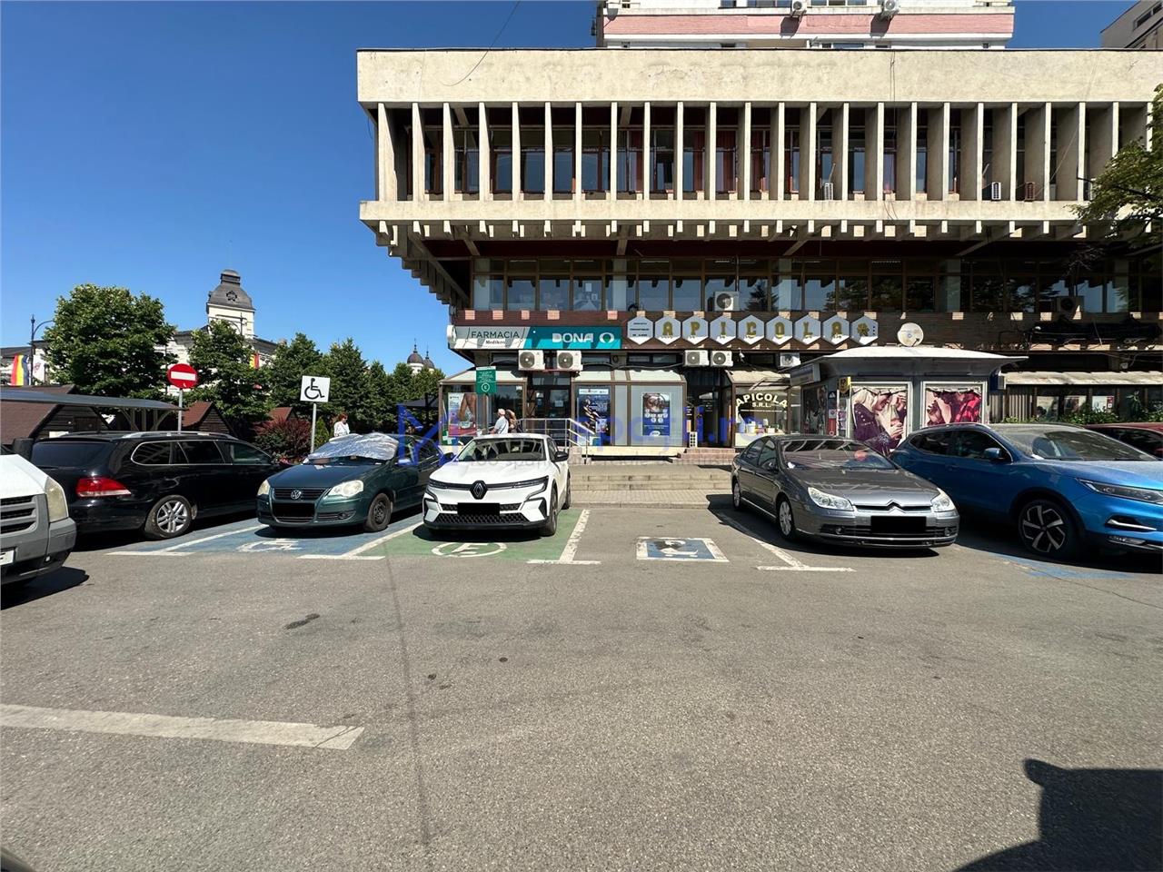 Spatiu birouri; vedere Palat Culturii; 100mp, Casa Cartii