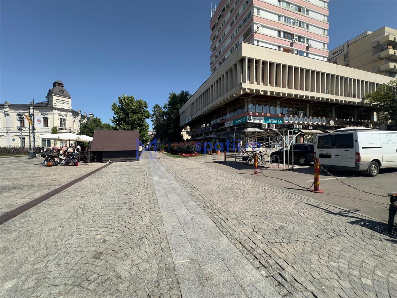 Spatiu birouri; vedere Palat Culturii; 100mp, Casa Cartii