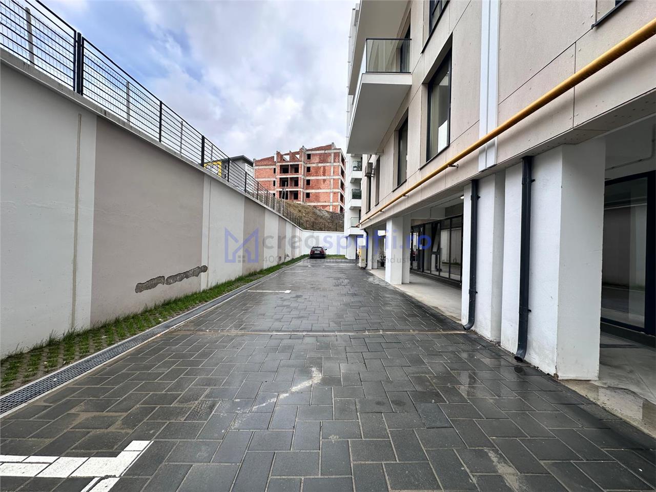 Spatiu comercial Iasi, Pacurari, de la 70mp la 523mp, Alpha Bank