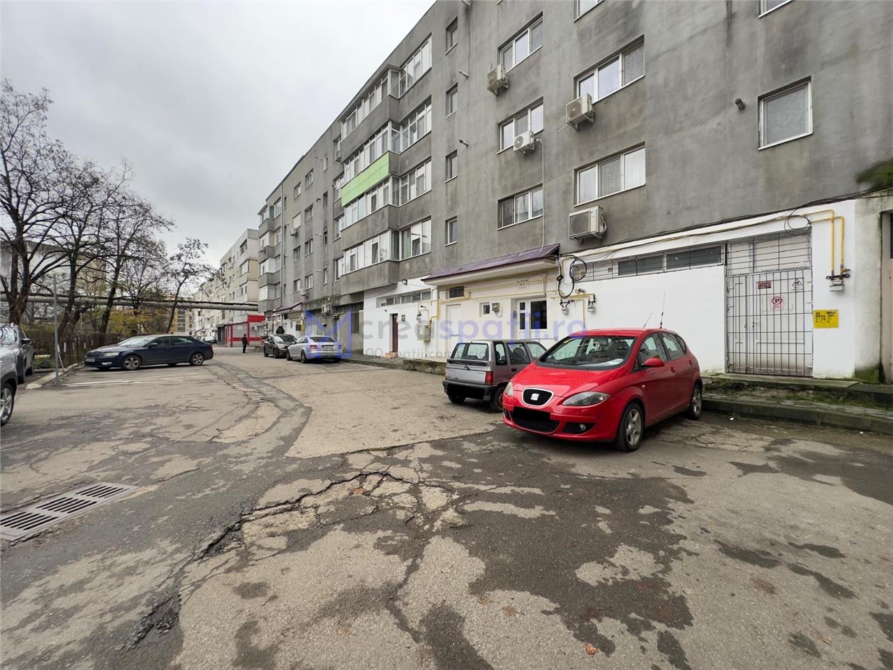 Spatiu comercial vitrat 78mp, zona Carrefour Felicia