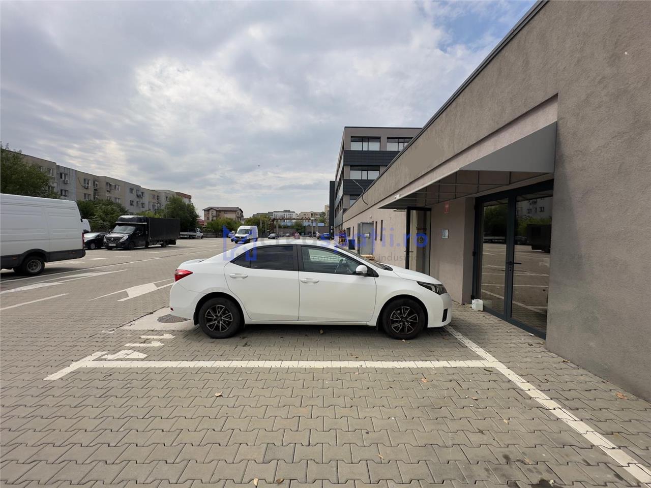 Spatiu comercial parter, 71mp, Carrefour Felicia