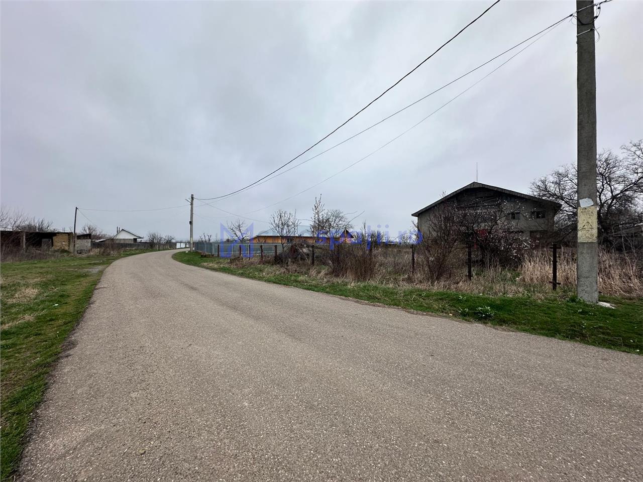 Hala, spatiu comercial, vad, de la 423mp la 1744mp, Vama Albita