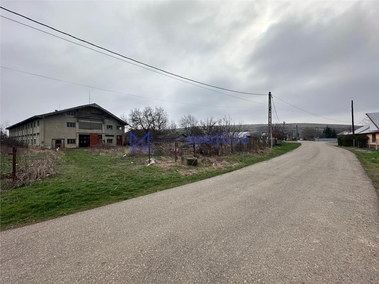 Hala, spatiu comercial, vad, de la 423mp la 1744mp, Vama Albita