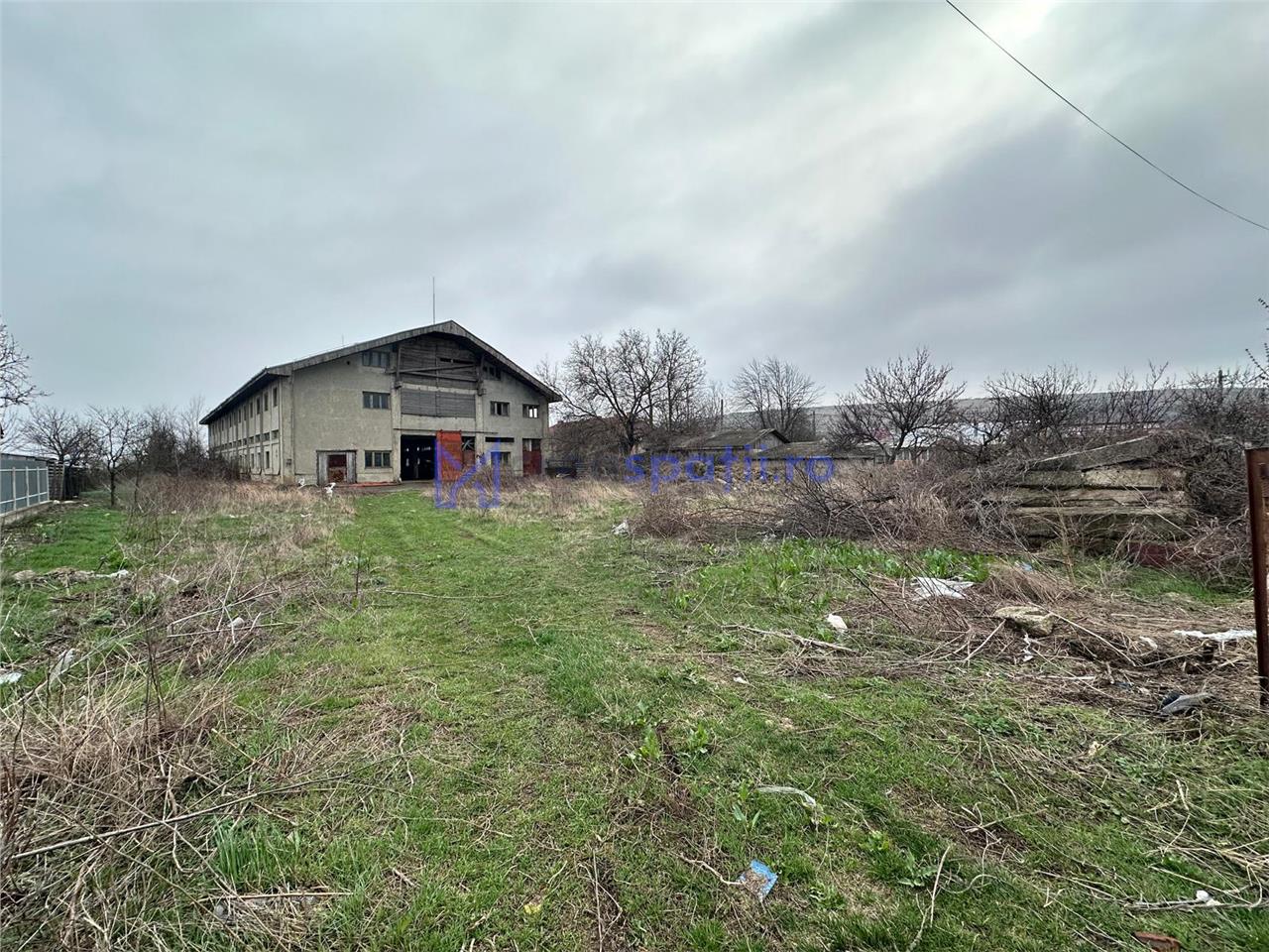 Hala, spatiu comercial, vad, de la 423mp la 1744mp, Vama Albita