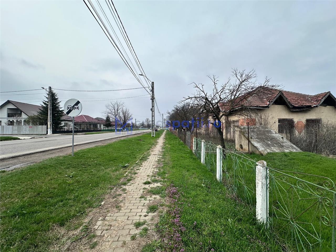 Hala, spatiu comercial, vad, de la 423mp la 1744mp, Vama Albita