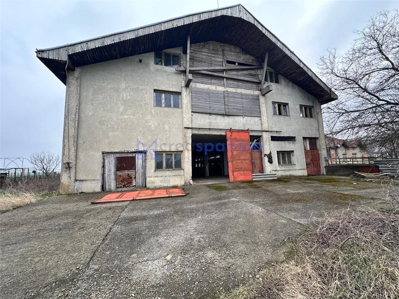 Hala, spatiu comercial, vad, de la 423mp la 1744mp, Vama Albita