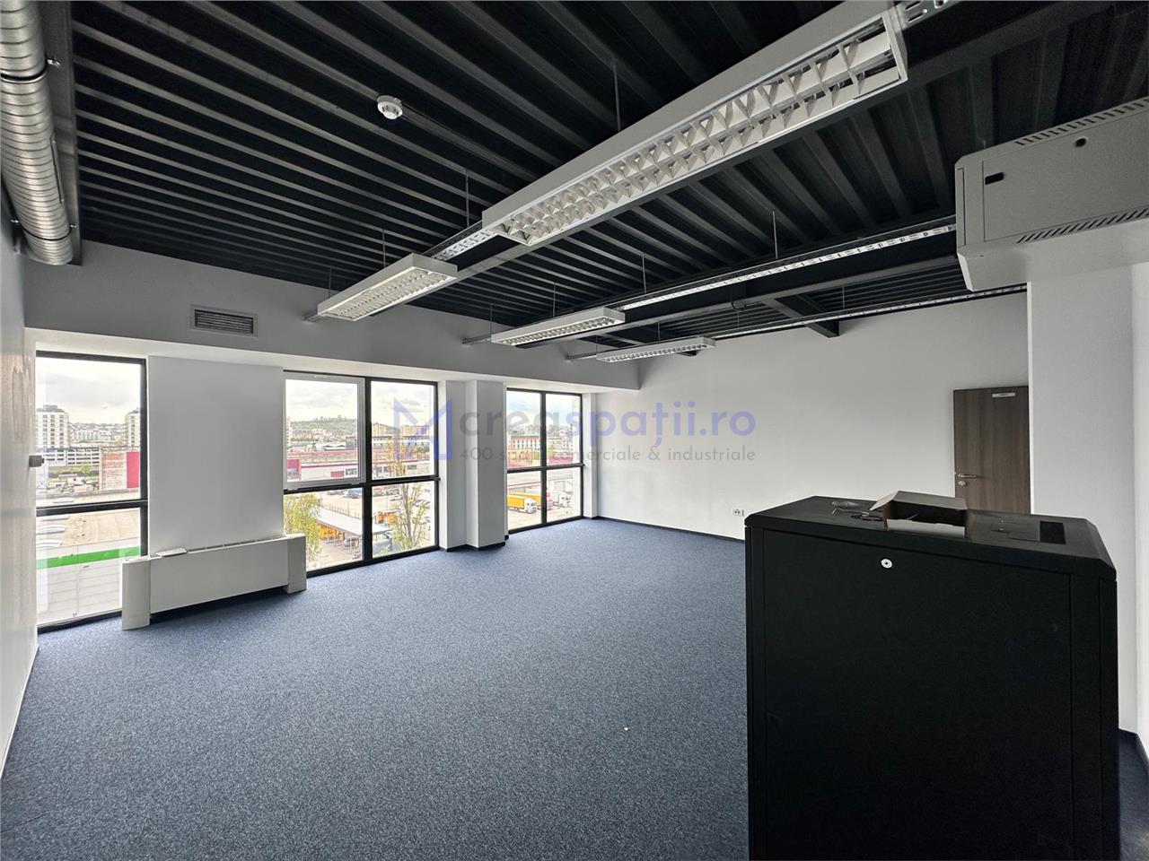 Spatiu birou cu sursa apa in el, langa Iulius Mall Iasi, 58mp