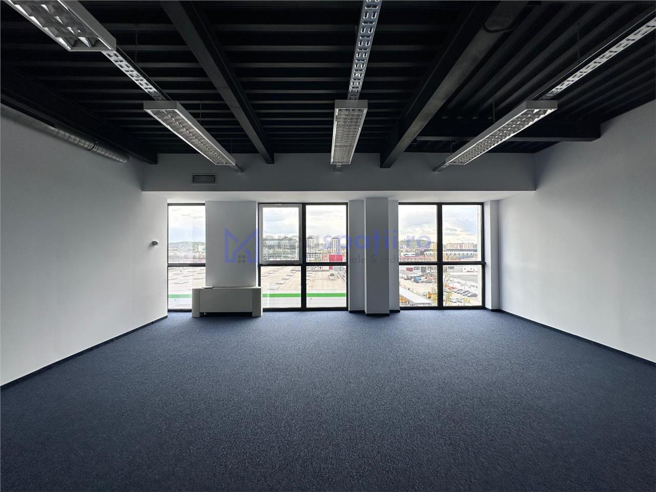 Spatiu birou cu sursa apa in el, langa Iulius Mall Iasi, 58mp