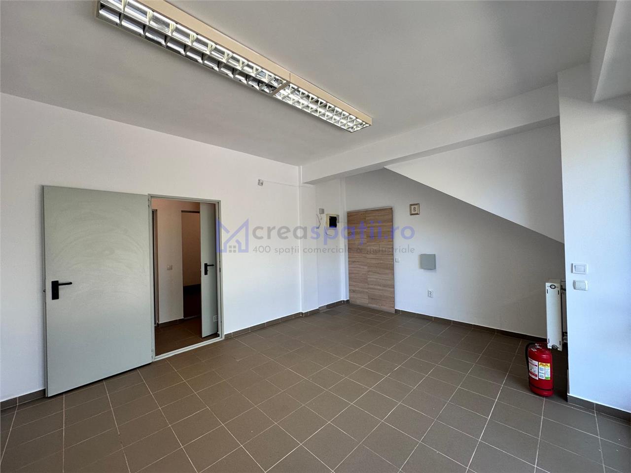 Spatiu comercial/ birou/ medical semicentru Iasi, 76mp, zona Palas