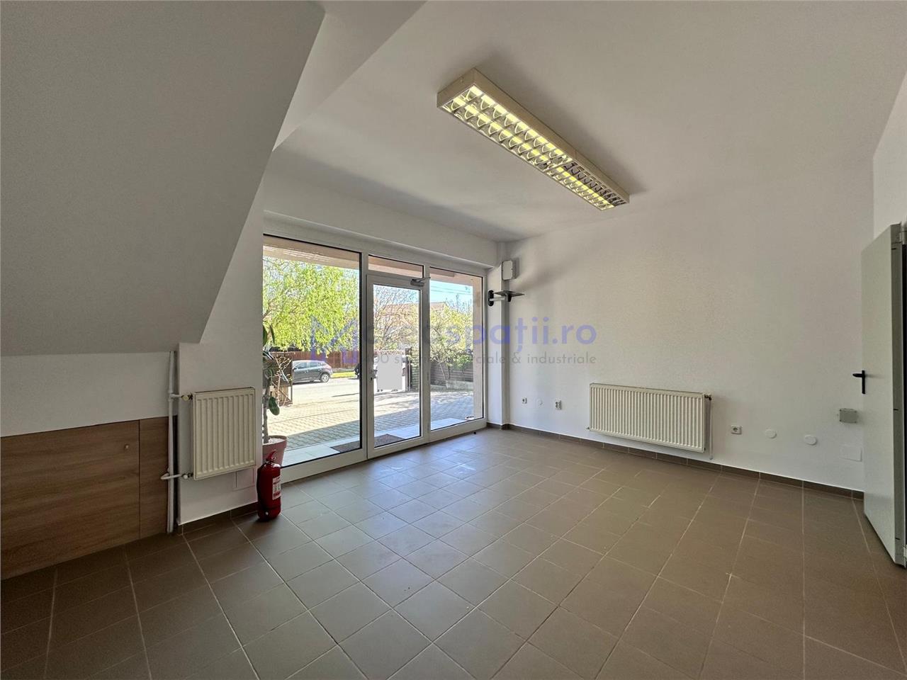 Spatiu comercial/ birou/ medical semicentru Iasi, 76mp, zona Palas
