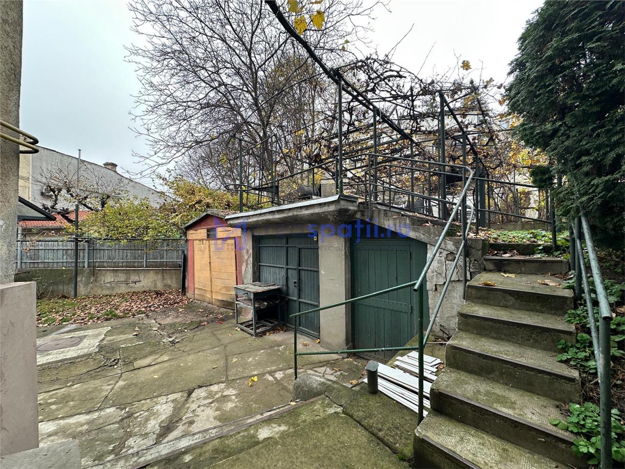 Spatiu comercial de la 75mp la 151mp, parcare, intersectie zona garii